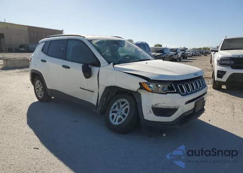 2018 Jeep Compass Sport из США, поврежденный, VIN 3C4NJCAB6JT133385